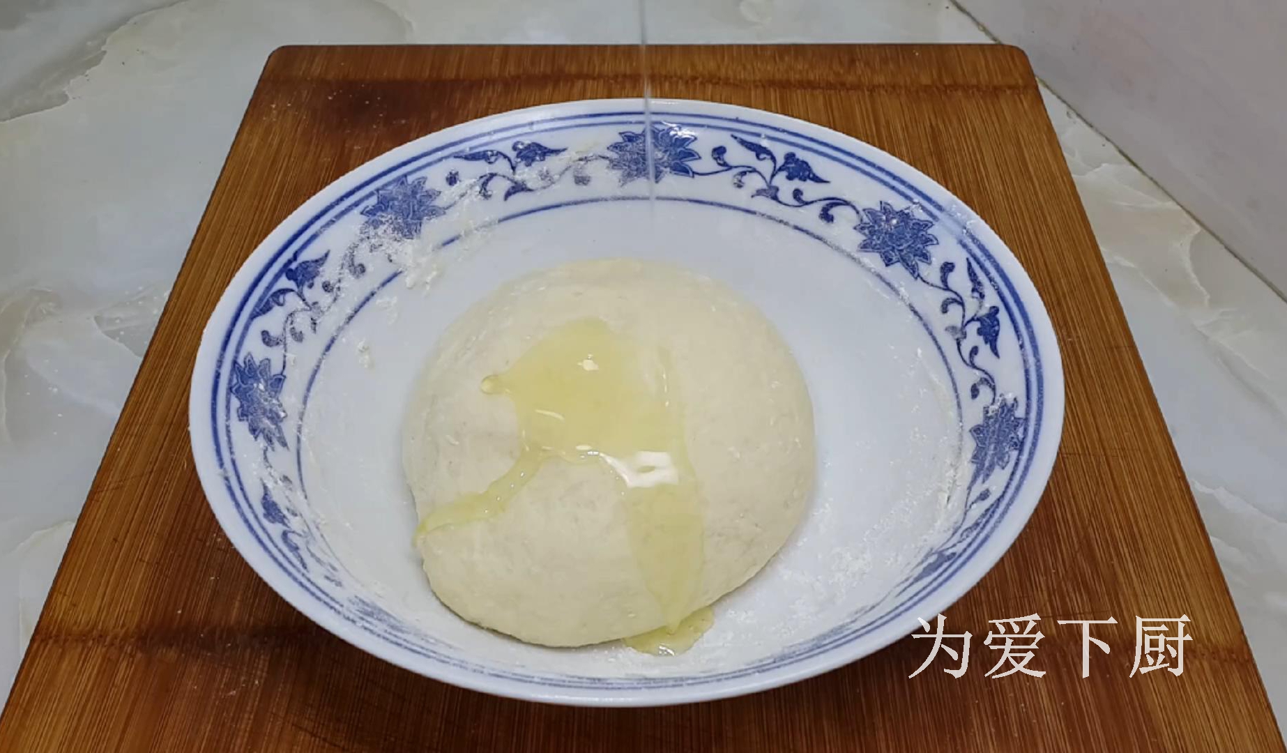 山藥別再煮著吃了，加半斤麵粉，做出創意小油條，學會能開店了
