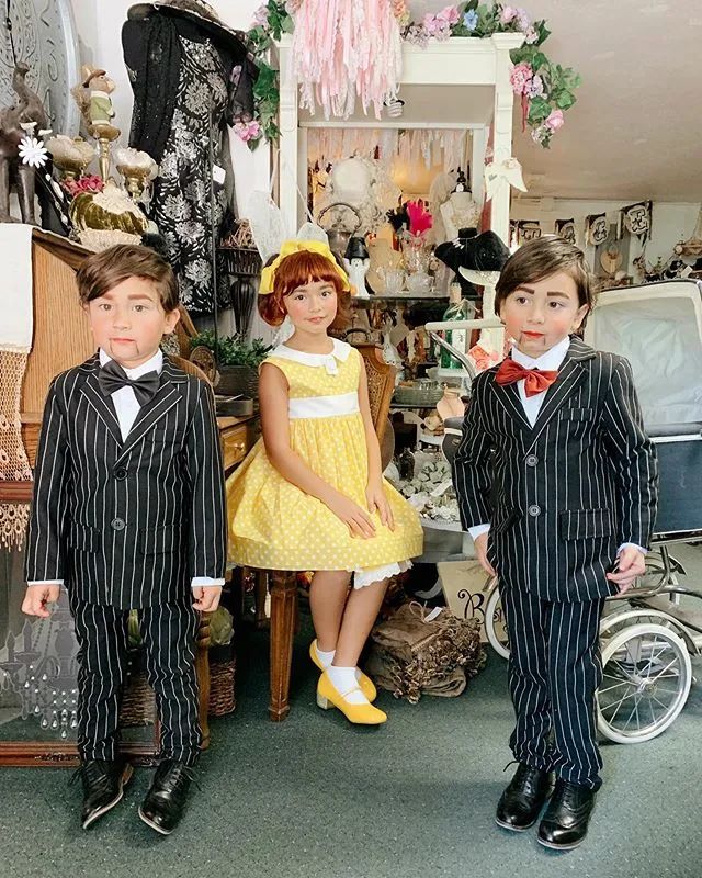 To realize princess dream of the daughter, play essence old father with one's own hands tailor about a hundred " blackart " skirt explodes sth resembling a net of network of fire