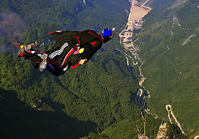 北京大四“翼装飞行”失联学生遇难：为自己而