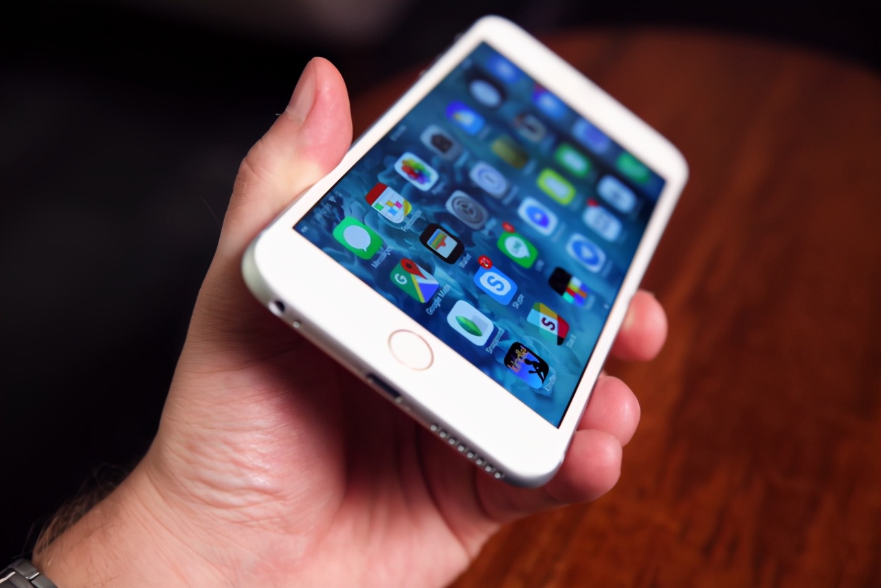 iPhone 6S还能再战3年？iOS15适配机型出炉，A9芯片再次立功