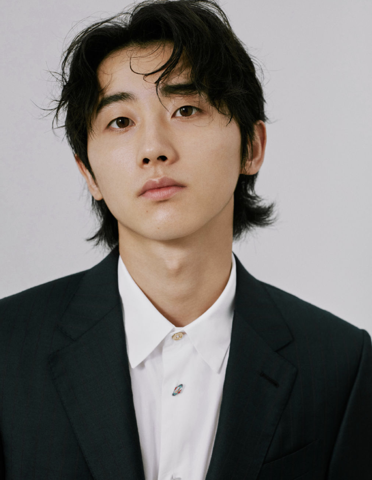 沈月戀情疑曝光，與《小美好》男配孫寧牽手，甜蜜互動像偶像劇