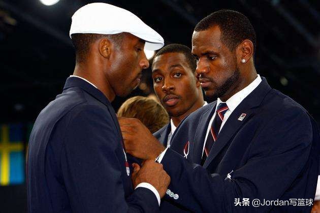 史密斯把詹姆斯排除在历史前五之外，前辈总是