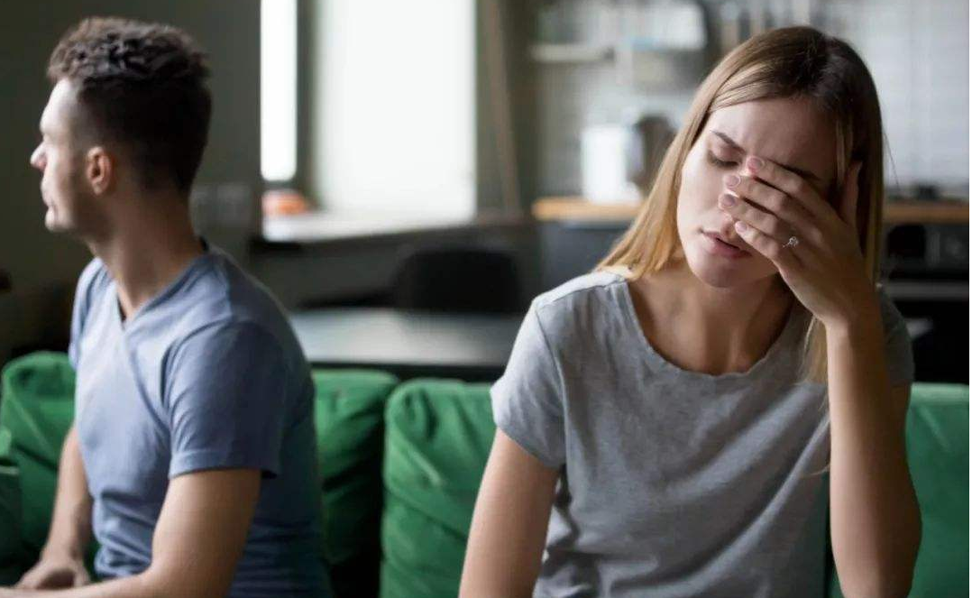 “当初不是说好离婚给我20万吗”“我后悔了，给