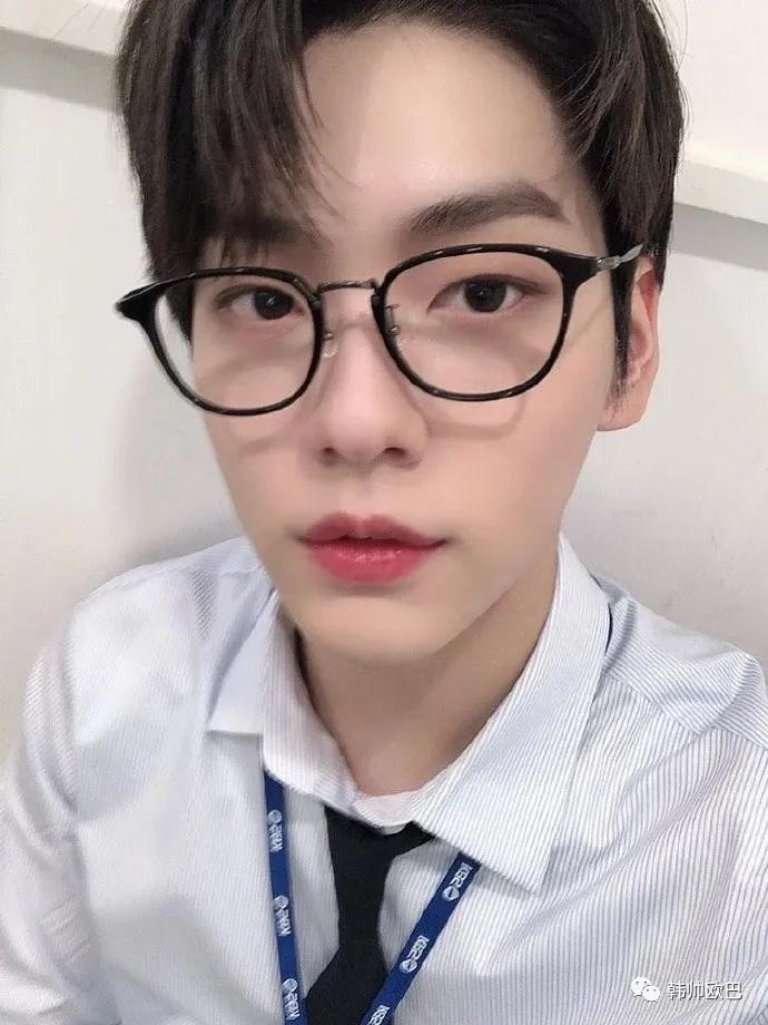 好像越来越懂了,这位男团爱豆昨日份自拍,太好看了