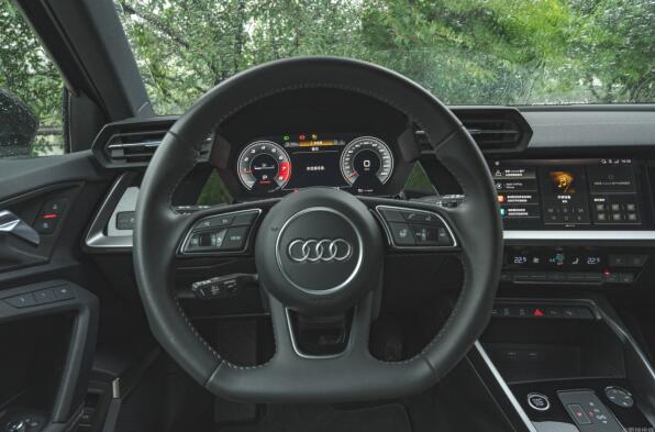 开着A3 sportback，朝拜“成都秋名山二号”