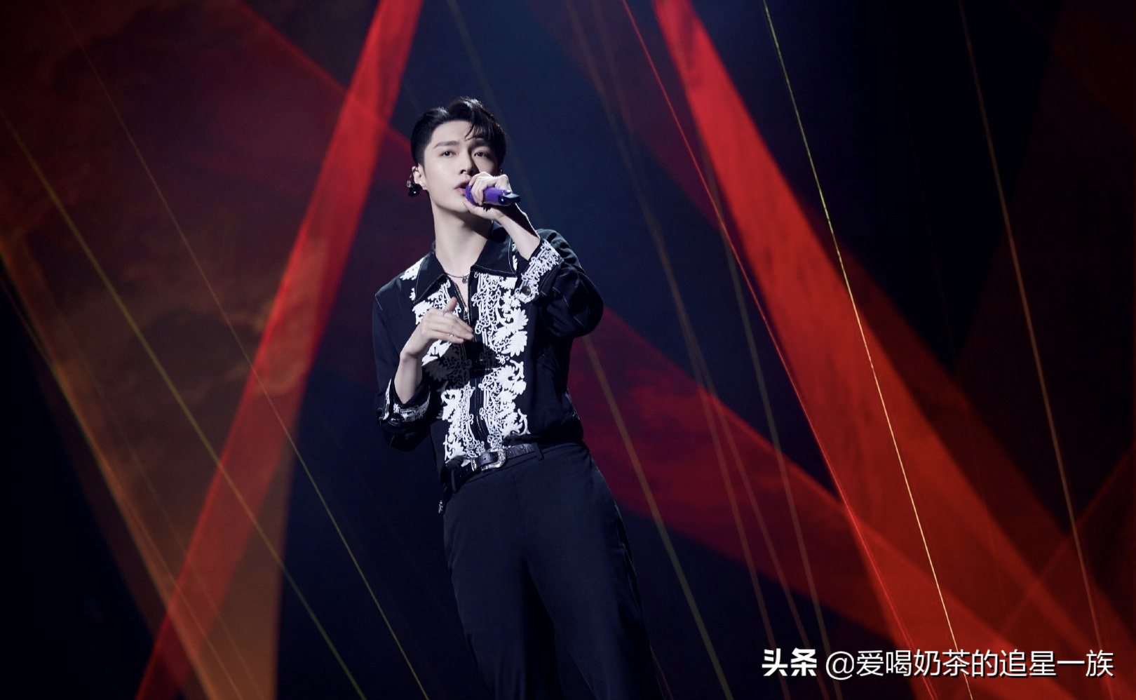 待遇差却眼光好的娱乐公司，中国乐华，哇唧唧