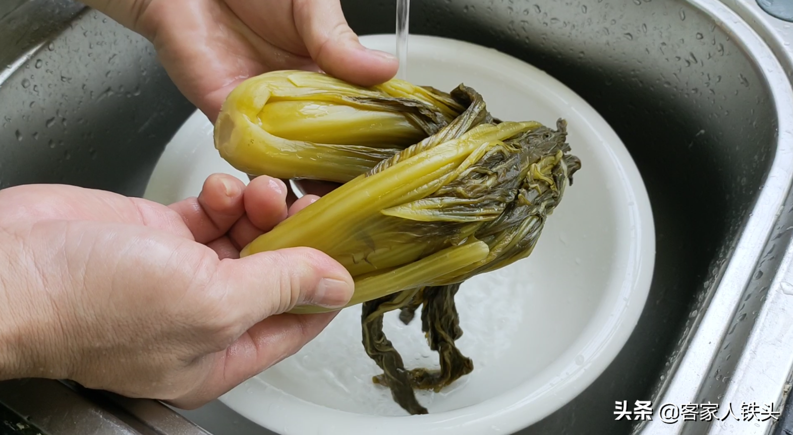 我家待客少不了一锅美味，天热配它一起做超开胃，一开盖流口水了