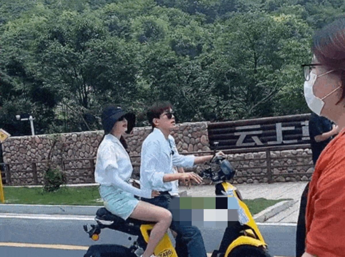 张雨绮与绯闻男友录节目，两人同框画面甜蜜，男方比女方小8岁