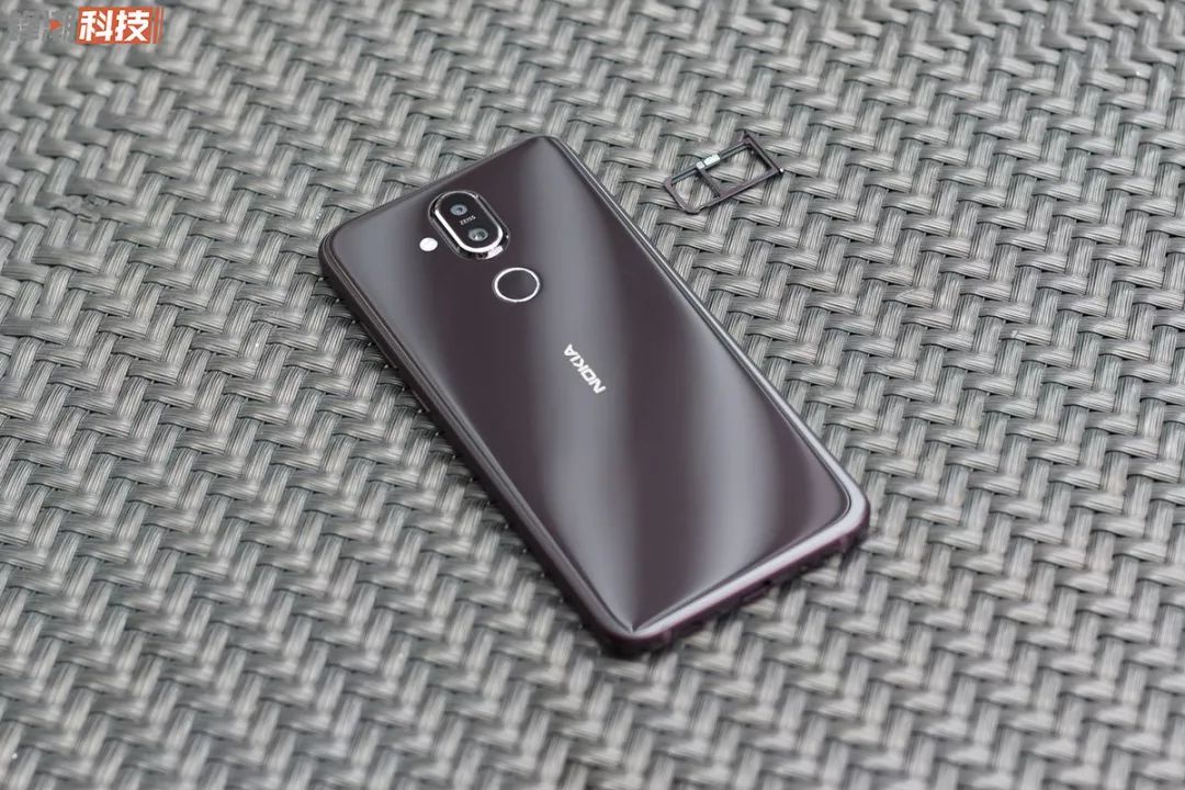 卡尔蔡司扶持的照相轻旗舰级：Nokia X7 暮夜红图赏