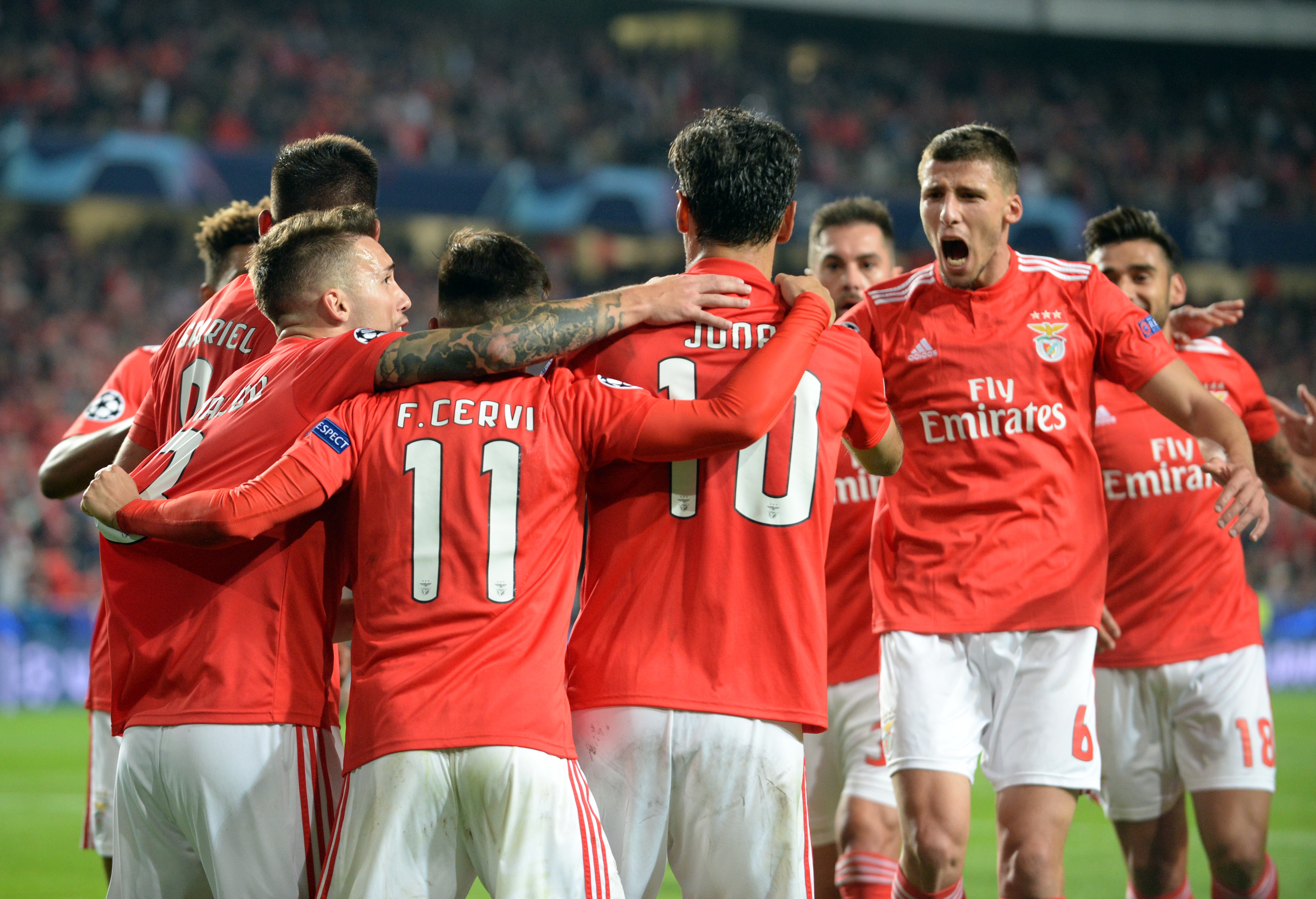 足球欧冠本菲卡平阿贾克斯