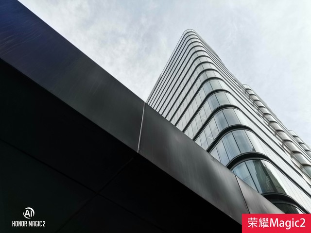 榮耀/小米滑蓋比拼 Magic2贏在這幾處