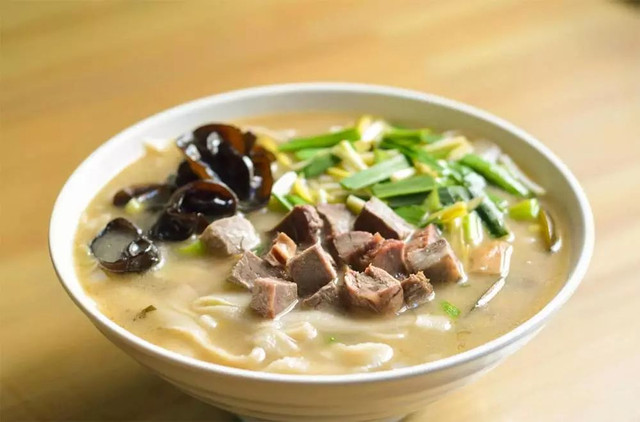 风靡洛阳的8家本土美食，吃货们挤破头只为吃上一次！