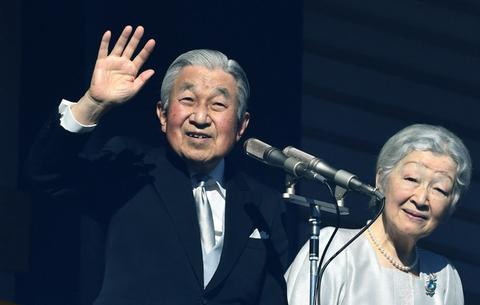 中国国宝在东京展出，日本天皇夫妇：珍贵的东西啊