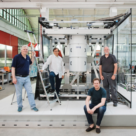 IBM将展出全球首台量子计算一体机：封在玻璃盒里如珠宝