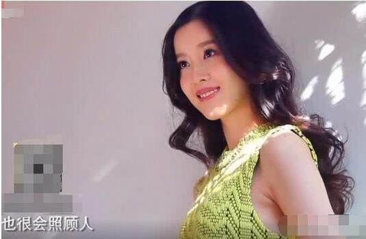 为什么嫁给刘强东，章泽天的回答让网友都不敢相信