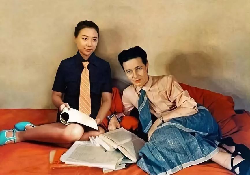 90后清华美女学霸,和名人拍“假照”,被揭发后还获国际大奖?