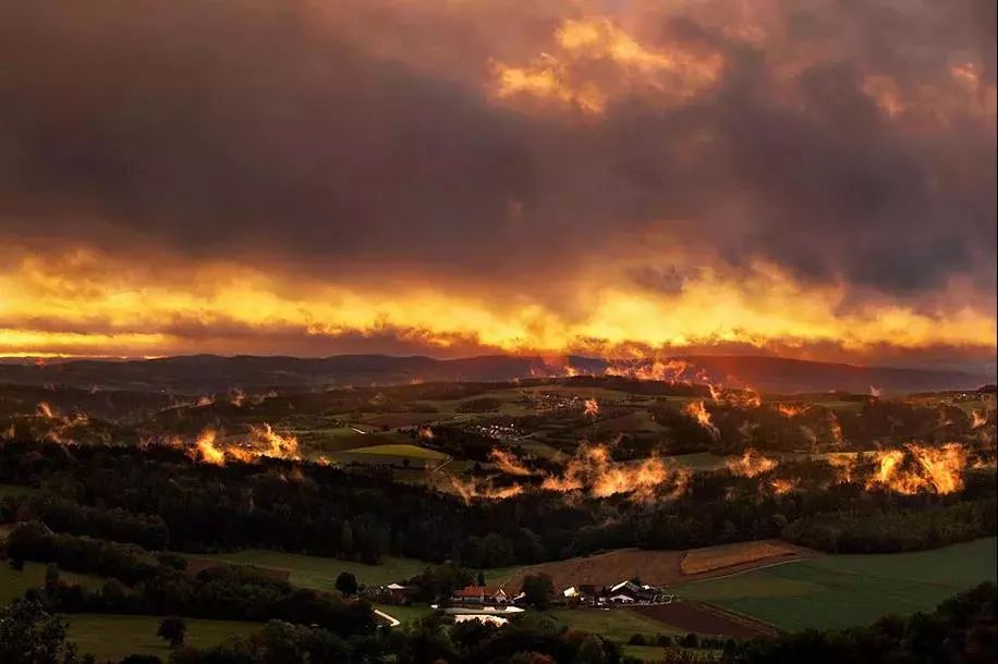 他是色盲，却拍出了最惊艳的世界