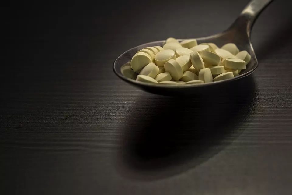店员经典培训教材：减肥的药物选择