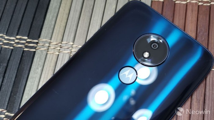 [视频]Moto G7 Power深度评测：超长续航的性价比手机