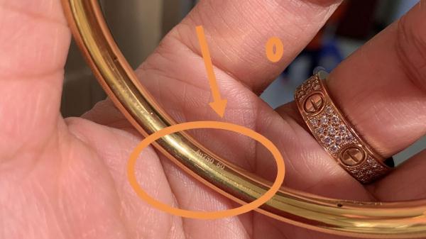 选购黄金饰品要注意成色含金量标识，**常见的黄金标识有“3种”