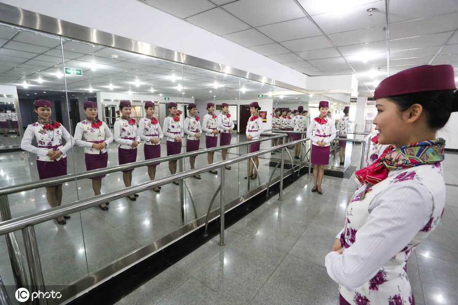 高铁“动妹”开启礼仪培训服务,标准严格堪比空姐