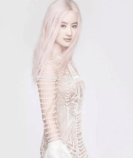 Gutty " face-lifting " call Liu Yifei color of hair of dead Bobby pink, a beauty changes bewitching is clever, netizen: Already fell into enemy hands