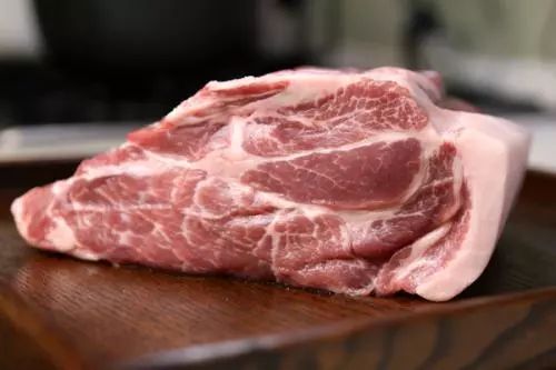 加拿大输华猪肉检出“瘦肉精”，海关总署发布警示通报