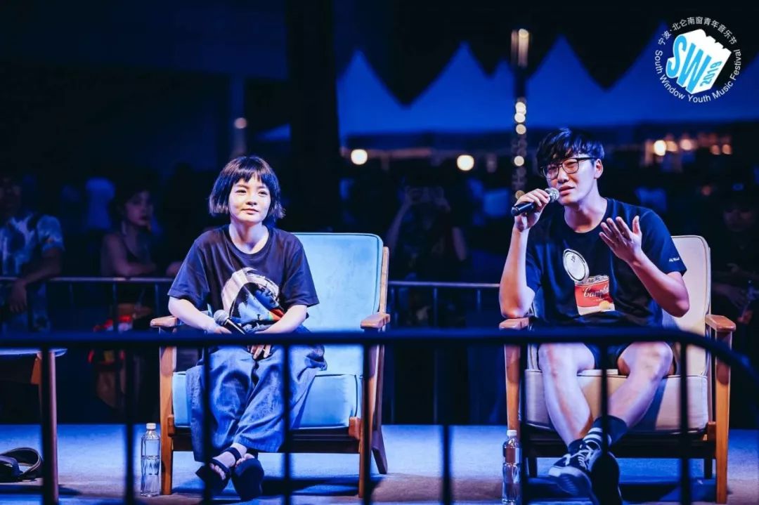 Zhao Lei, sound plays, · · · is 9 Lian Zhen's people, Kangmushi this night sky drew a chic moon