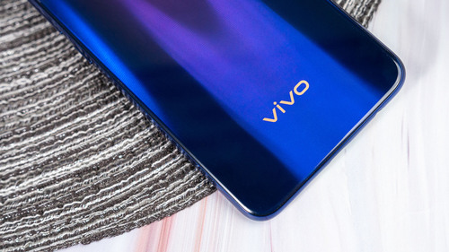 同档次最值得购买的手机上——全方位跨级的vivo Z5