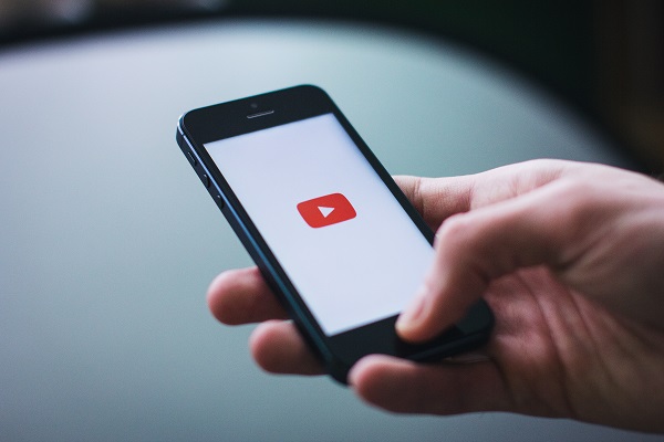 YouTube推出新功能，用于解决仇恨和攻击性言论问题