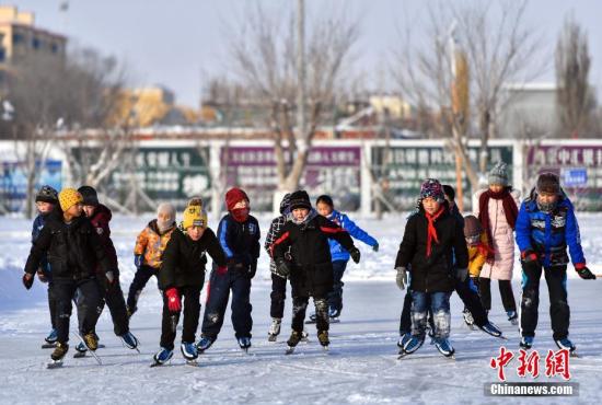 体育产业迎政策红利，专家称青少年体育教育模式需更新