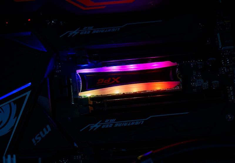 带灯的旗舰M.2 SSD！威刚XPG龙耀S40G 512GB评测