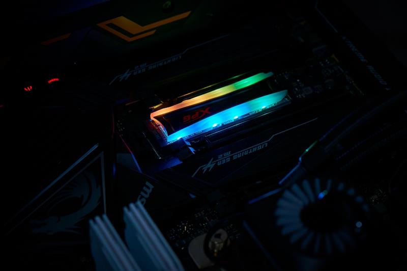带灯的旗舰M.2 SSD！威刚XPG龙耀S40G 512GB评测