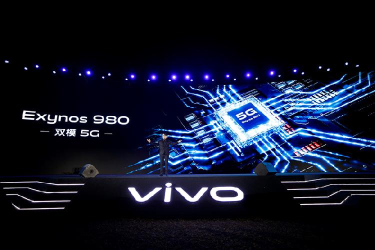 60倍非常调焦专业影象旗舰级  vivo X30系列产品双模式5G新品发布
