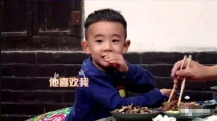 6岁Jasper被夸会做人：成人世界油腻的“高情商”，才配不上他