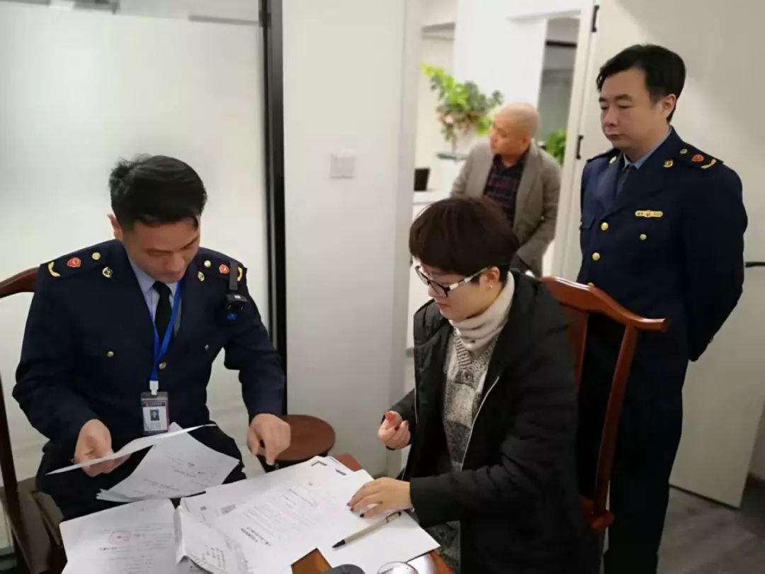 板蓝根、清热解毒胶囊可预防新冠肺炎病毒？虚假宣传！这些药店已被查处
