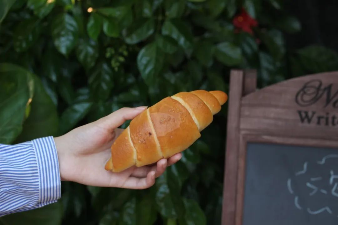 How does not heavy appearance sell to nod outside afternoon tea of 33 the world? 