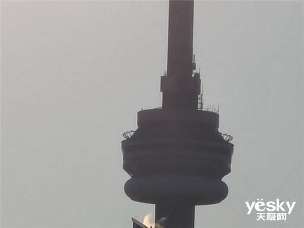 網(wǎng)民展現(xiàn)三星Galaxy S20 Ultra 100倍超強大調(diào)焦