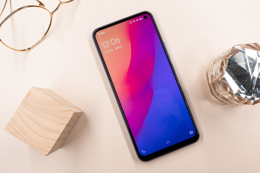 vivo Z6感受体会：四摄全能型影象，5G聪慧美好生活