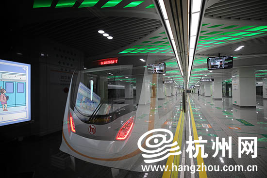 记者探访杭州地铁16号线：乘车时可看窗外风景，换乘站超大，车厢内景高清图来了