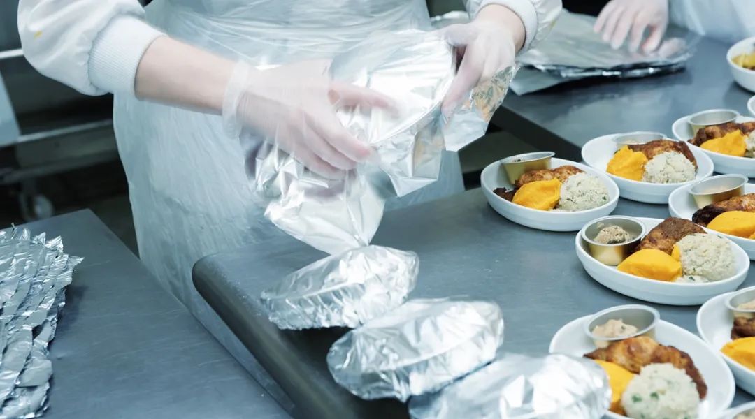 一份难吃的炒鸡蛋，引发世界级公司倒闭的故事