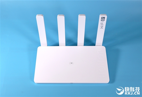 Wi-Fi 6 攻進(jìn)200元之內(nèi)！榮耀路由3拆箱圖賞