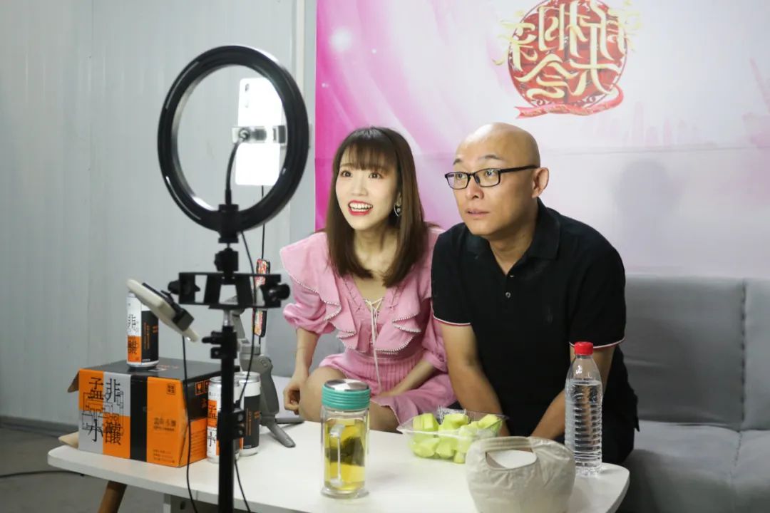 温度与热度共振，甜蜜与成长并行，《新相亲大