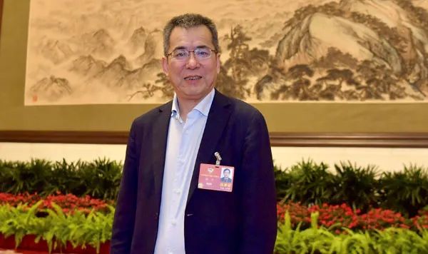 \"从来没有像今年一样期待开两会！\"交银