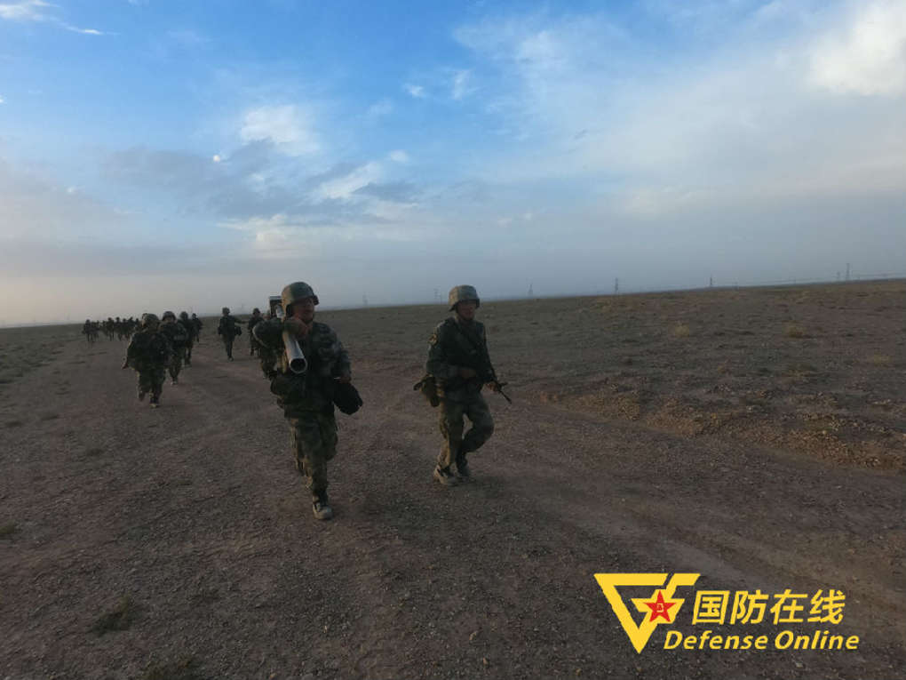 很慶幸，我的青春有穿軍裝的樣子