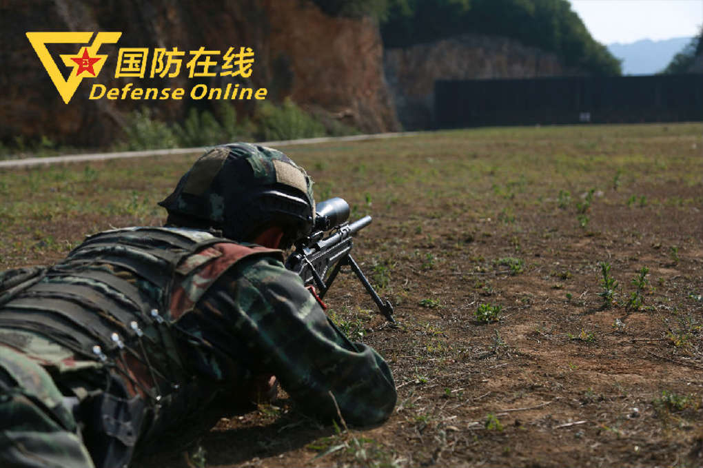 直击｜武警特战队员多课目实弹射击训练