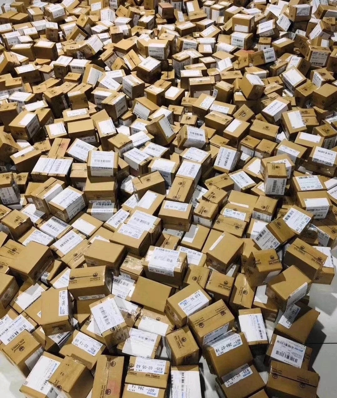 宕昌：全民电商消费潮 马不停蹄配送忙