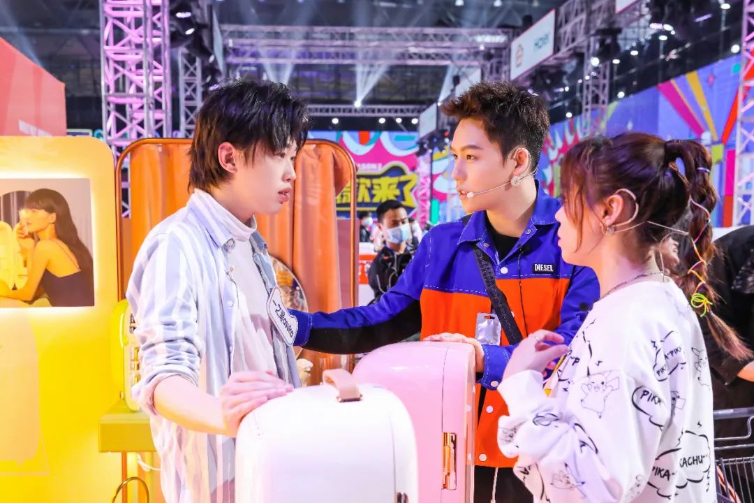 “全民带货”时代，《爆款来了》成就垂类真人