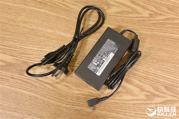 十代酷睿+144Hz IPS屏 宏碁暗影骑士·擎游戏本图赏
