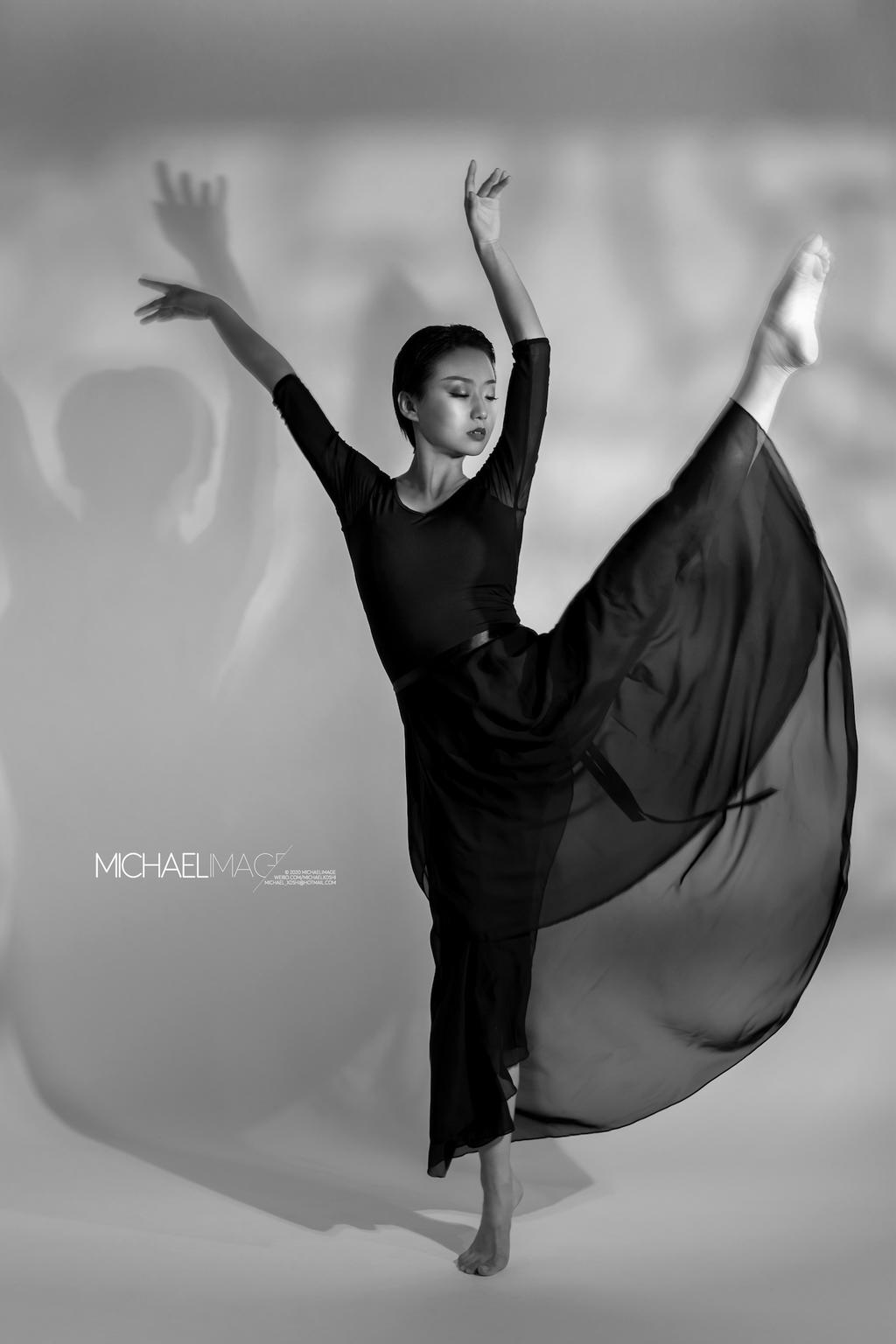 Have brandish clear picture